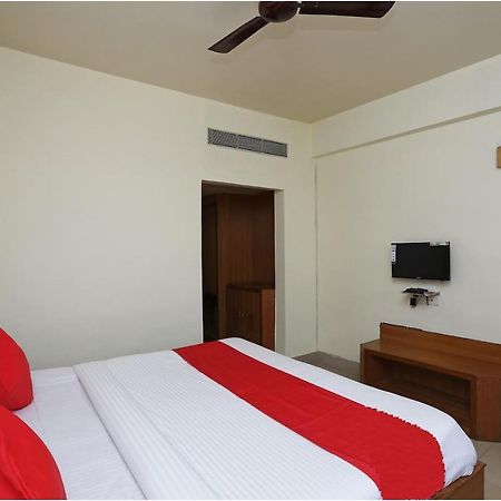 Hotel Keshari Бхубанешвара Экстерьер фото